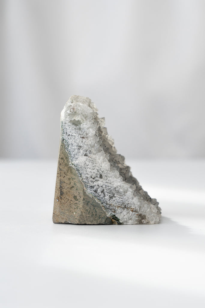 black galaxy amethyst cutbase freestanding