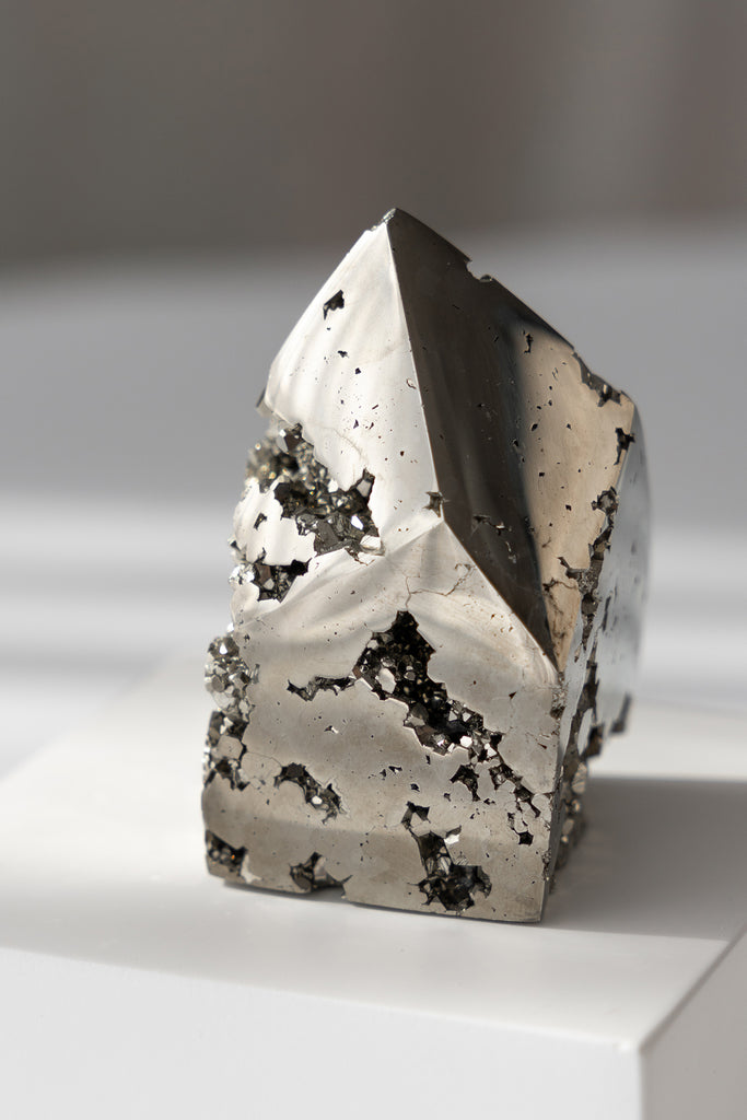 peruvian aaa pyrite point freeform