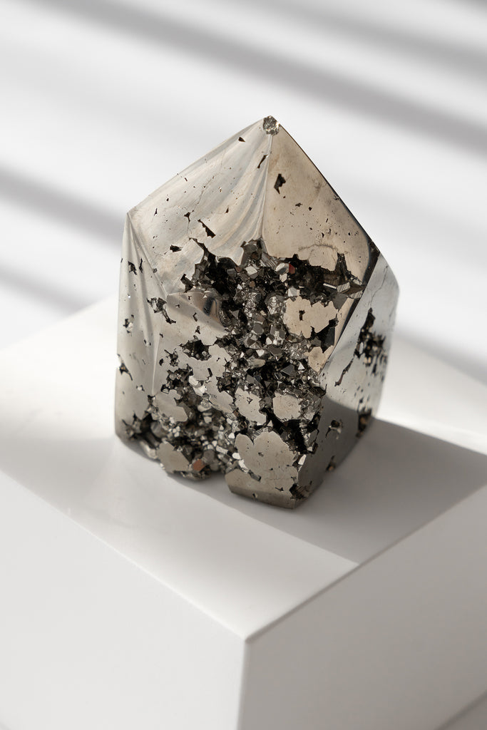 peruvian aaa pyrite point freeform