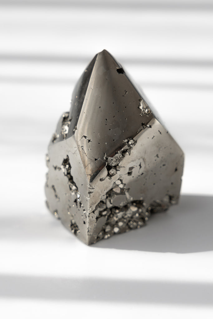 peruvian aaa pyrite point freeform