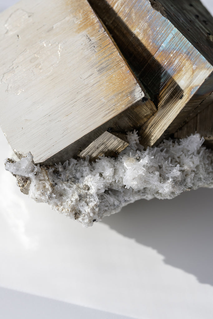 cubic quartz micro quartz matrix