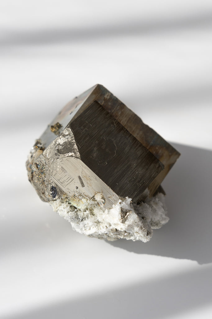 cubic quartz needle quartz matrix