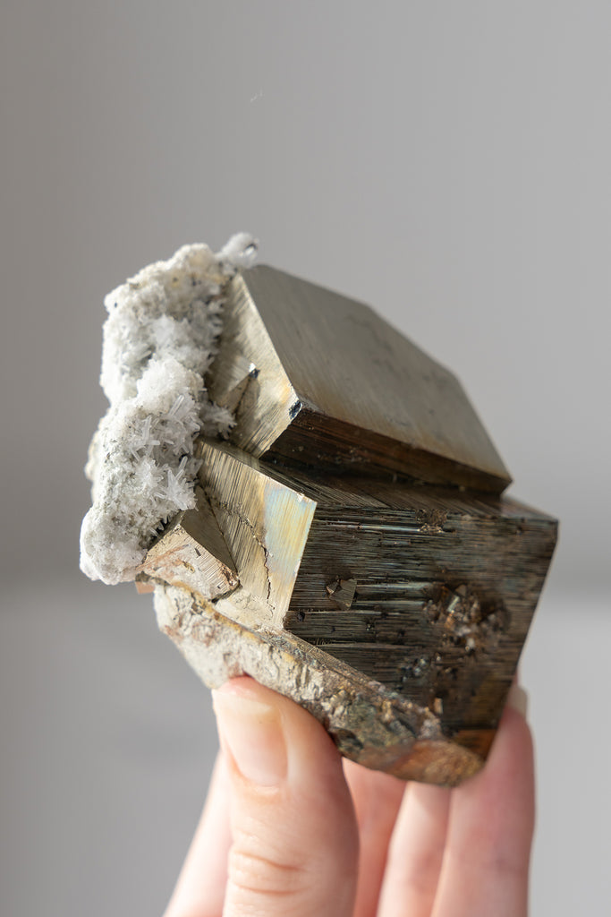 cubic quartz needle quartz matrix