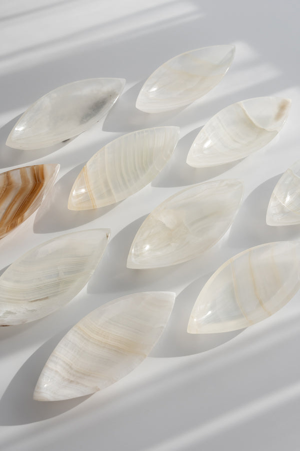Onyx Leaf Bowls
