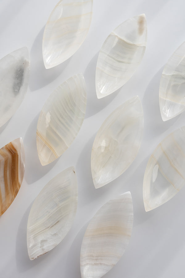 Onyx Leaf Bowls