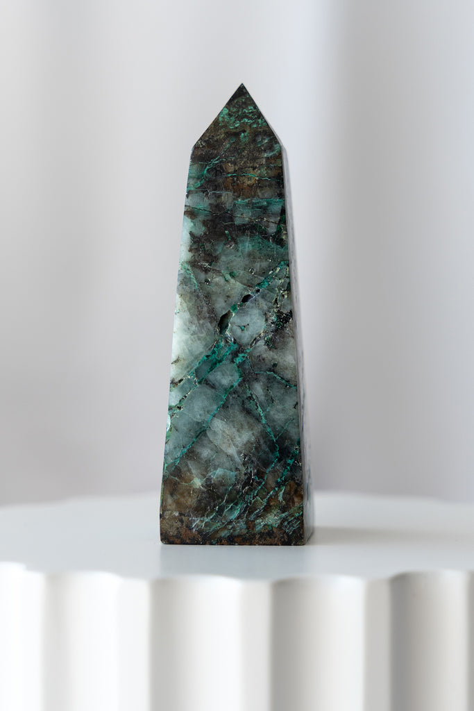 AAA Quantum Quattro Obelisk