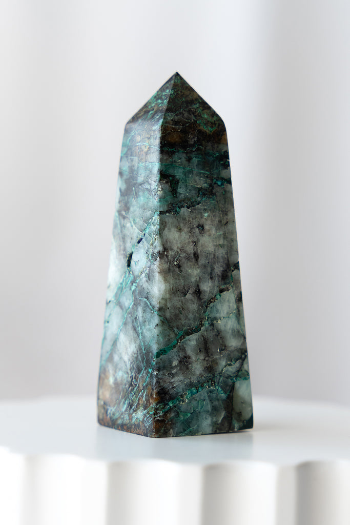 AAA Quantum Quattro Obelisk