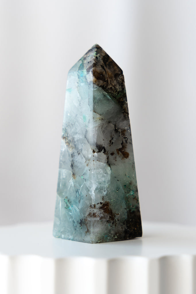 chrysocolla quartz point peru crystal