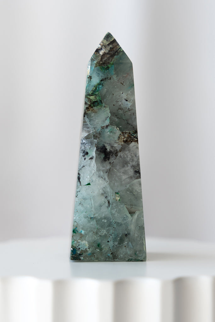 chrysocolla quartz point peru crystal