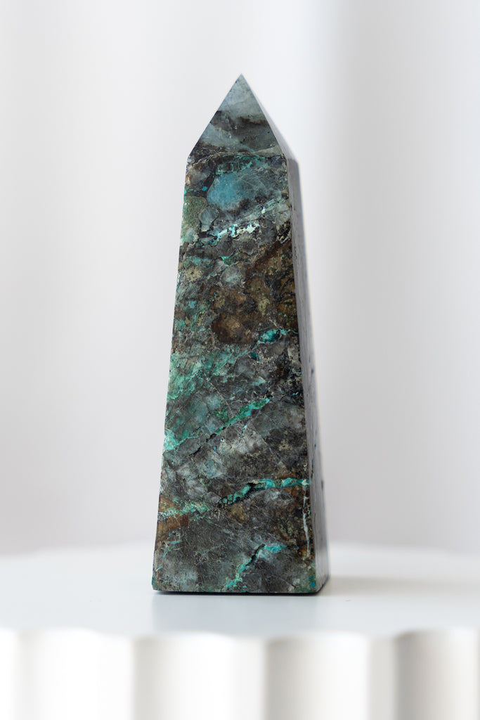 chrysocolla quartz point peru crystal