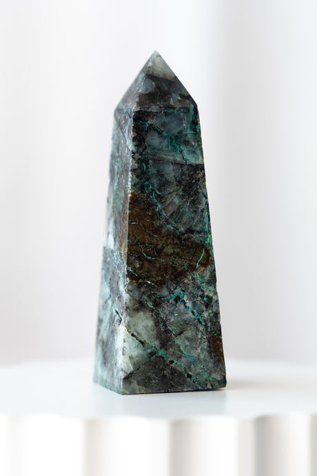 chrysocolla quartz point peru crystal
