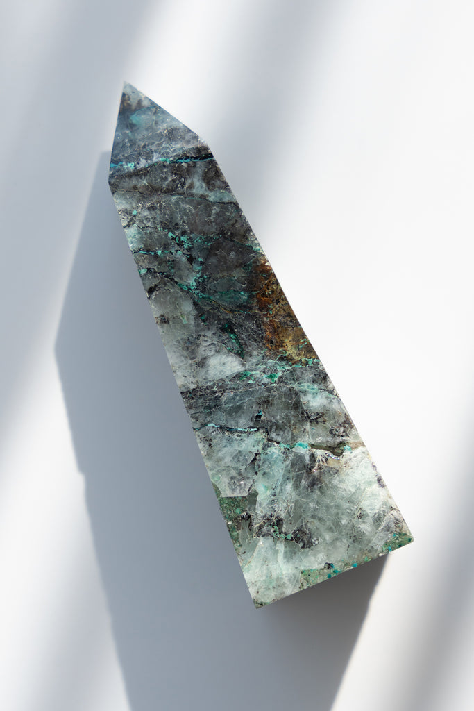 chrysocolla quartz point peru crystal
