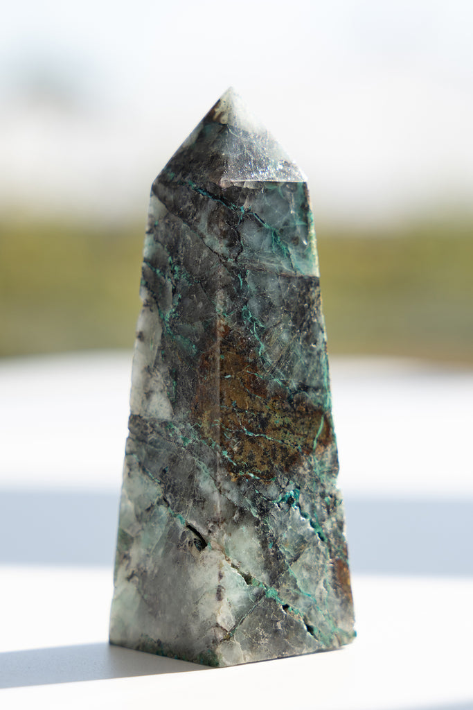 chrysocolla quartz point peru crystal