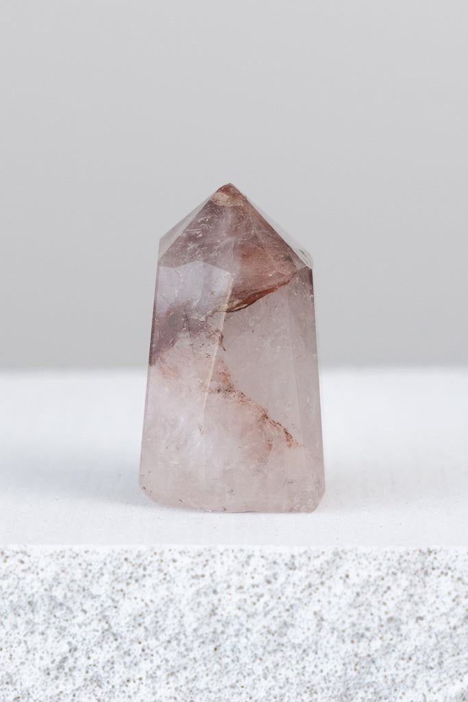 hematoid quartz fire quartz point