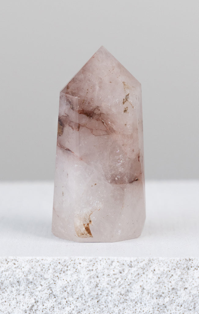 hematoid quartz fire quartz point
