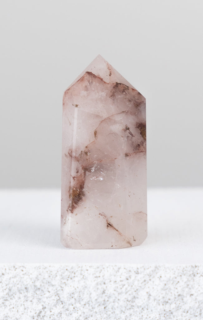 hematoid quartz fire quartz point