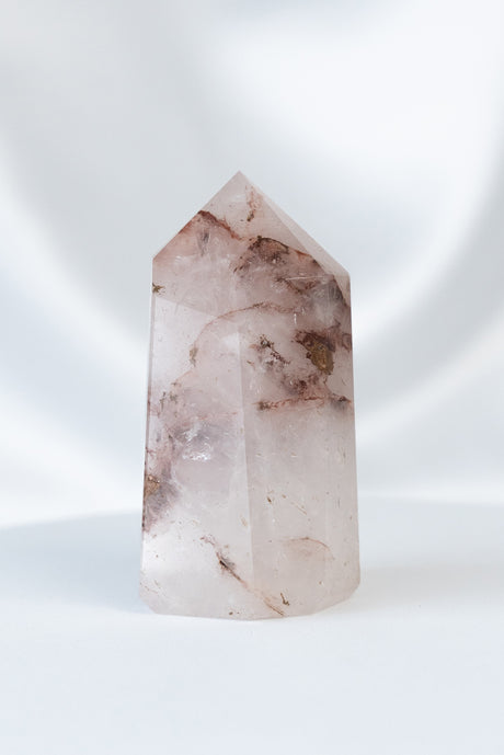 hematoid quartz fire quartz point