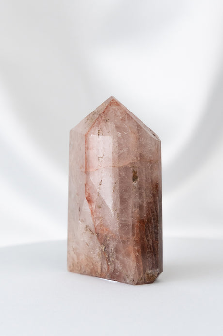 hematoid quartz fire quartz point