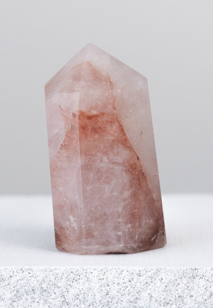 hematoid quartz fire quartz point