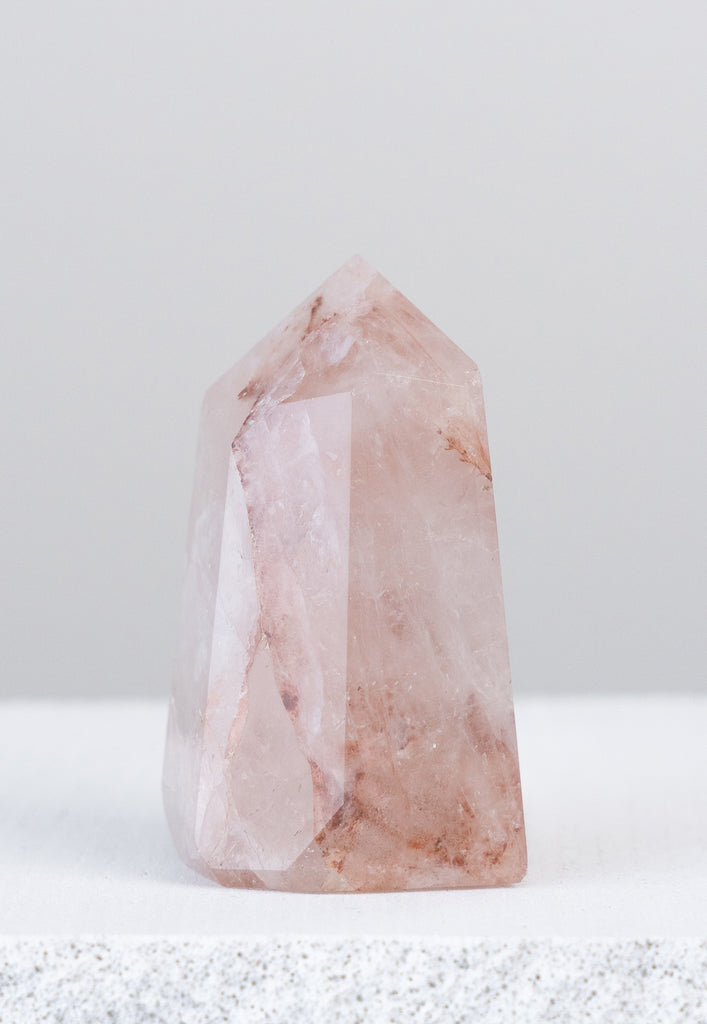 hematoid quartz fire quartz point