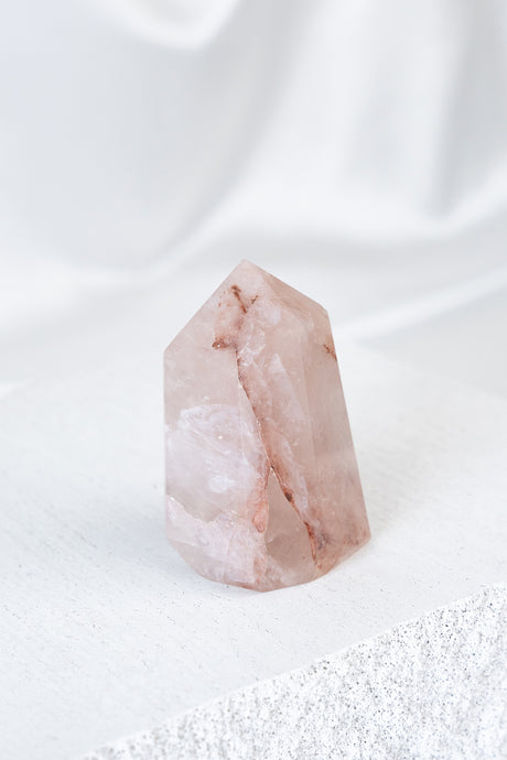 hematoid quartz fire quartz point