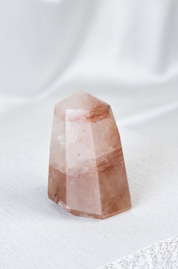 hematoid quartz fire quartz point