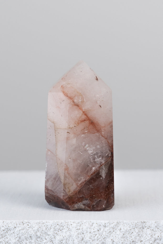 hematoid quartz fire quartz point