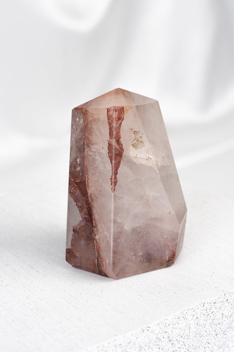 hematoid quartz fire quartz point