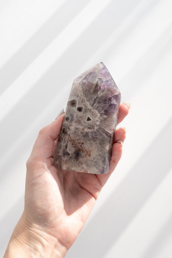 chevron amethyst point