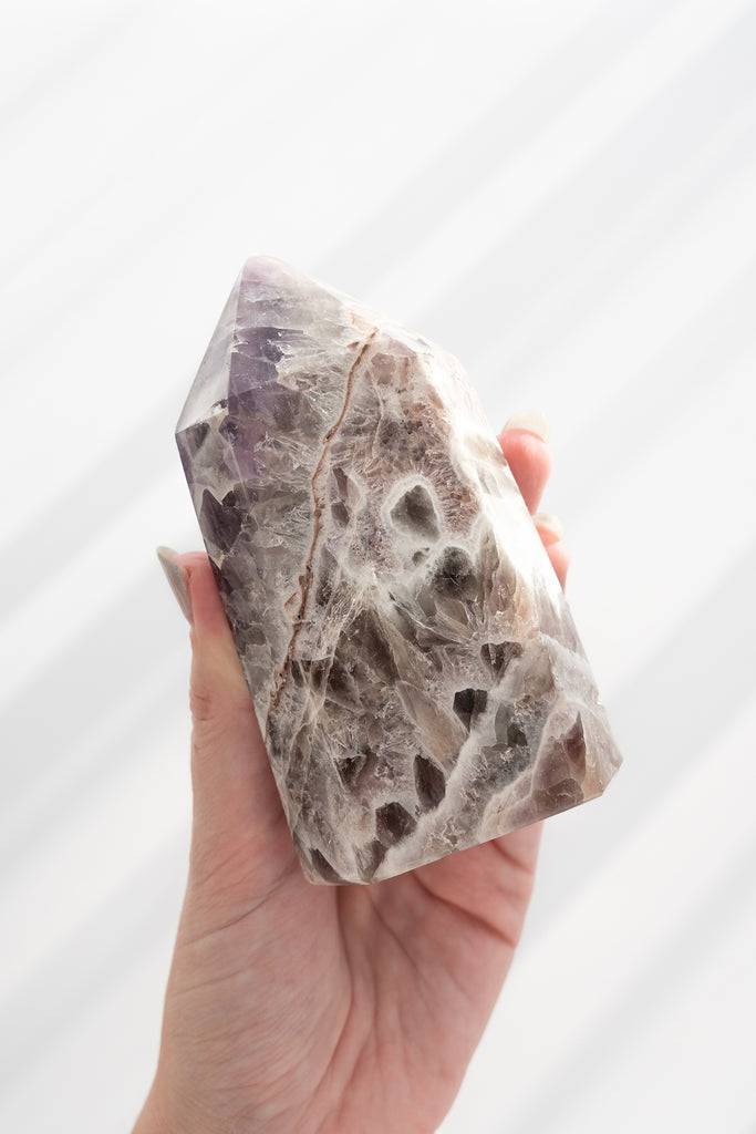 chevron amethyst point
