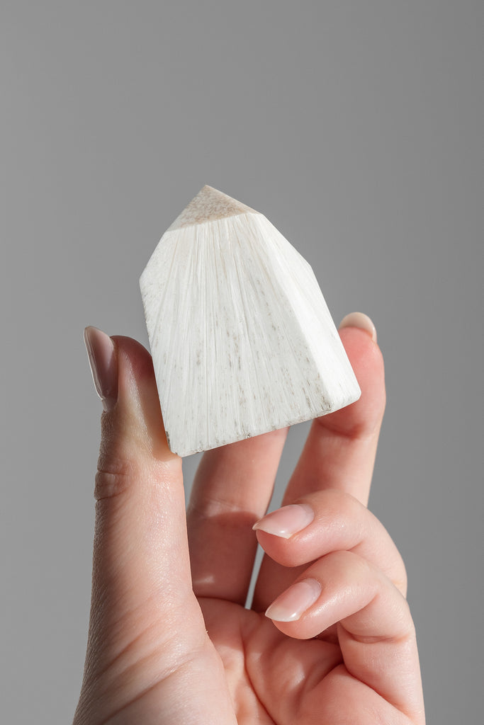 Scolecite faceted Point