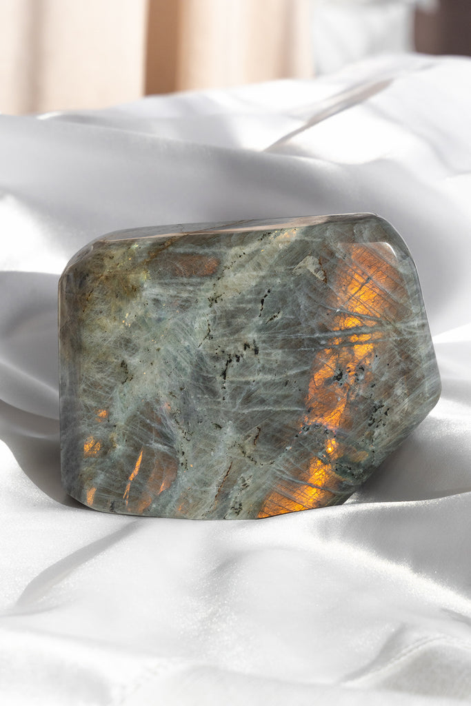 labradorite grey gold flash freeform standing